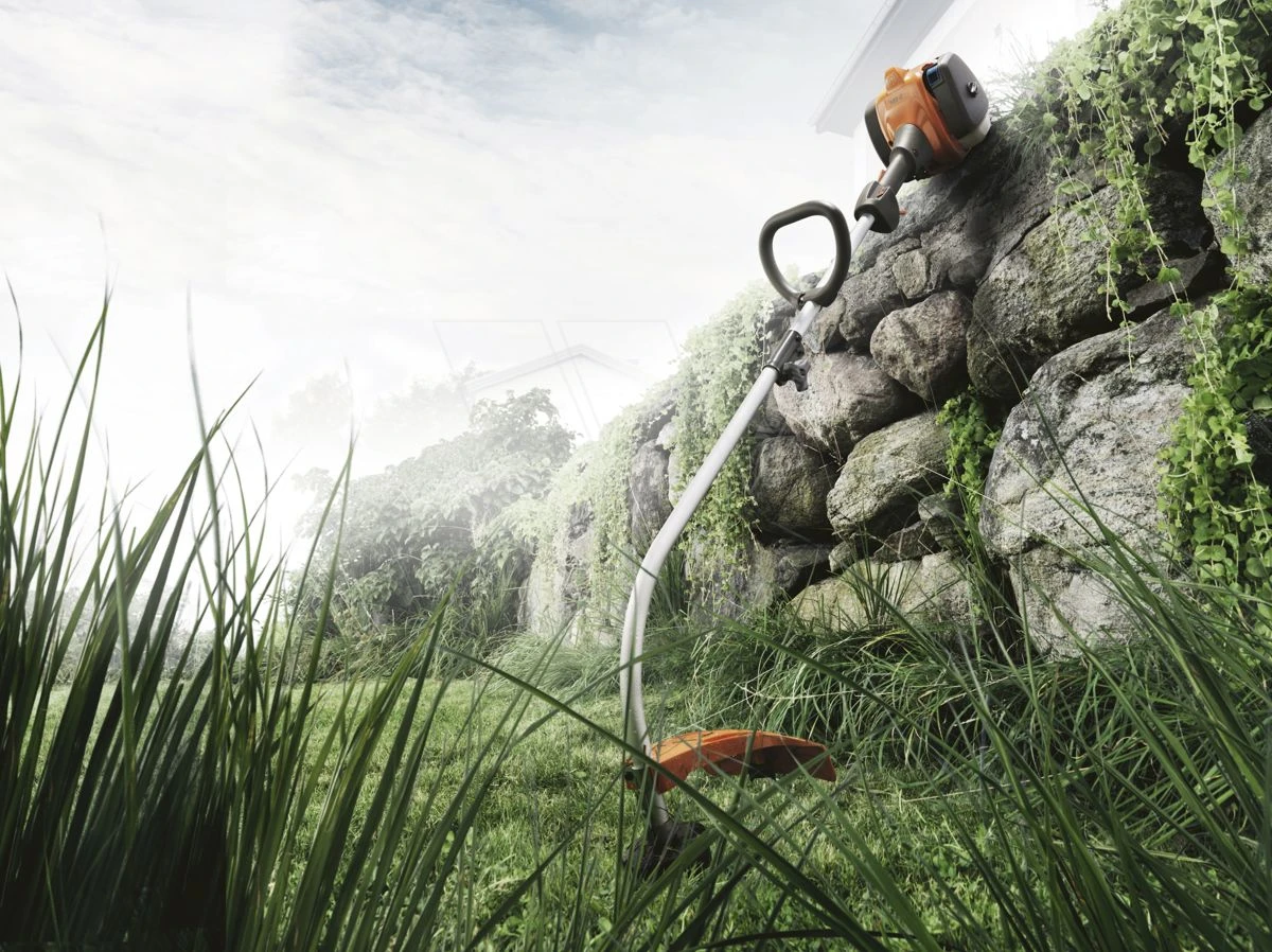 Husqvarna 122c graskanttrimmer 0.8 pk Husqvarna 122c Graskanttrimmer 0.8 Pk -Husqvarna 966779701 2 HUSQVARNA20122C20GRASKANTTRIMMER200.820PK