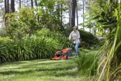 Husqvarna -Husqvarna 967069201 2 Husqvarna20Gazonmaaier20LC347Vi