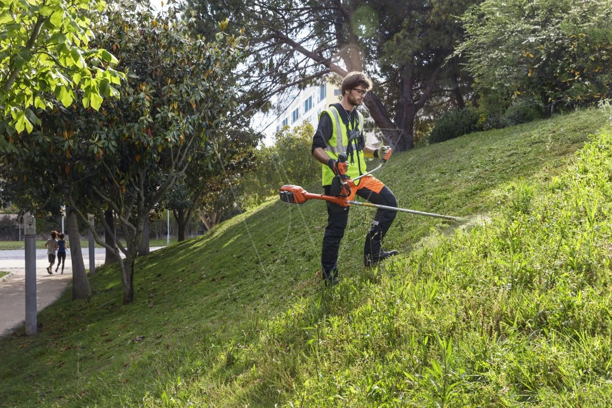 Husqvarna 540ixp actie bli300 + qc500 Husqvarna 540ixp Actie Bli300 + Qc500 -Husqvarna 967071901 2 Husqvarna20bli30020li ion20accu2036v209.420ah