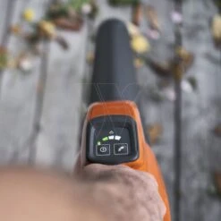 Husqvarna 120ib Accu Bladblazer Actie! -Husqvarna 967976102 6 HUSQVARNA20120IB20ACCU20BLADBLAZER20INCL20BLI2020QC80