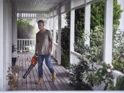 Husqvarna 120ib Accu Bladblazer Actie! -Husqvarna 967976102 7 HUSQVARNA20120IB20ACCU20BLADBLAZER20INCL20BLI2020QC80