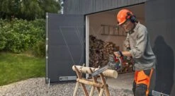 Husqvarna 225i Accu Kettingzaag 36cm Set 4 Husqvarna 225i Accu Kettingzaag 36cm Set -Husqvarna 970547510 3 Husqvarna20225i20Accu20Kettingzaag2036cm20Set