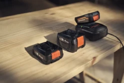 Husqvarna P4a 18-c70 Acculader -Husqvarna 970601001 2 Husqvarna20P4A2018 C7020Acculader